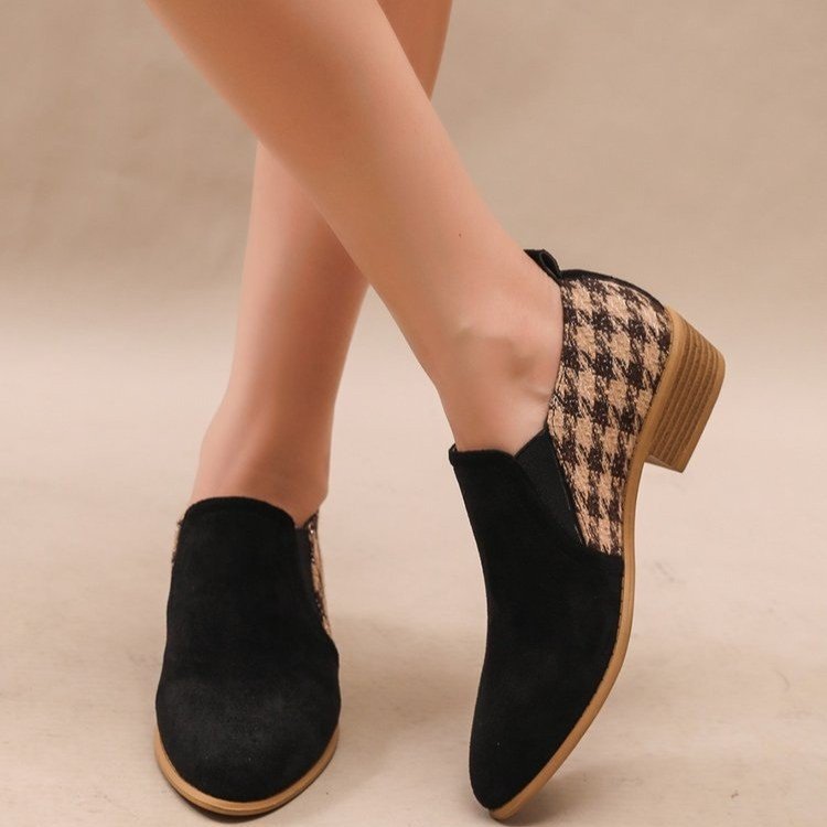 Retro Color-Block Slip-On Shoes For Women 