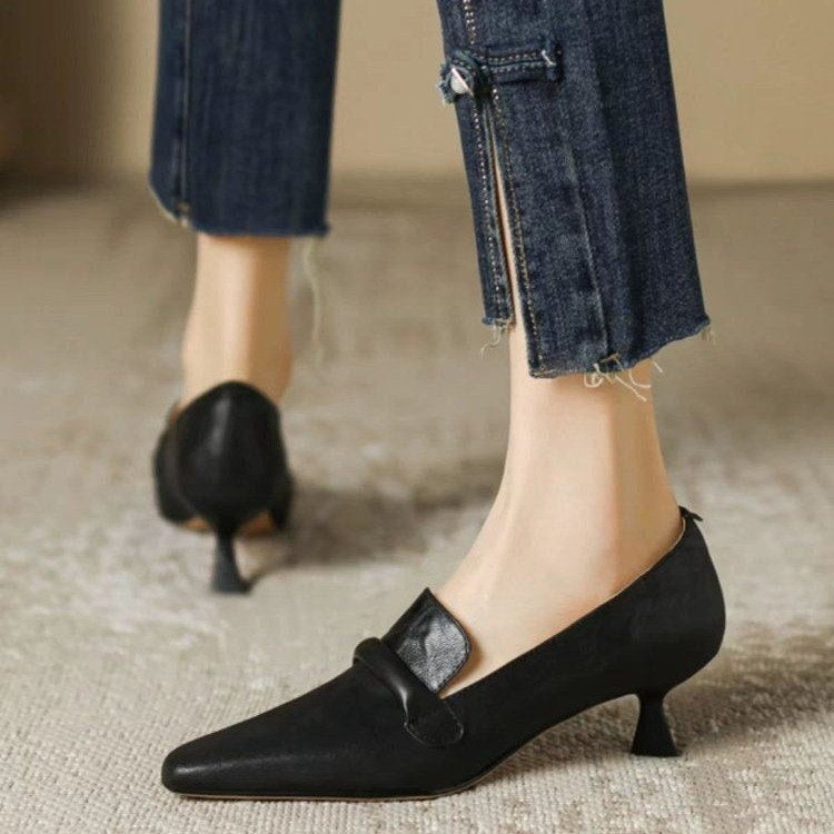 2025 New Retro French Style Minimalist Elegant High-End Niche Shoes, Women's Pointed Toe Stiletto Low Heel Plus Size Single Shoes 