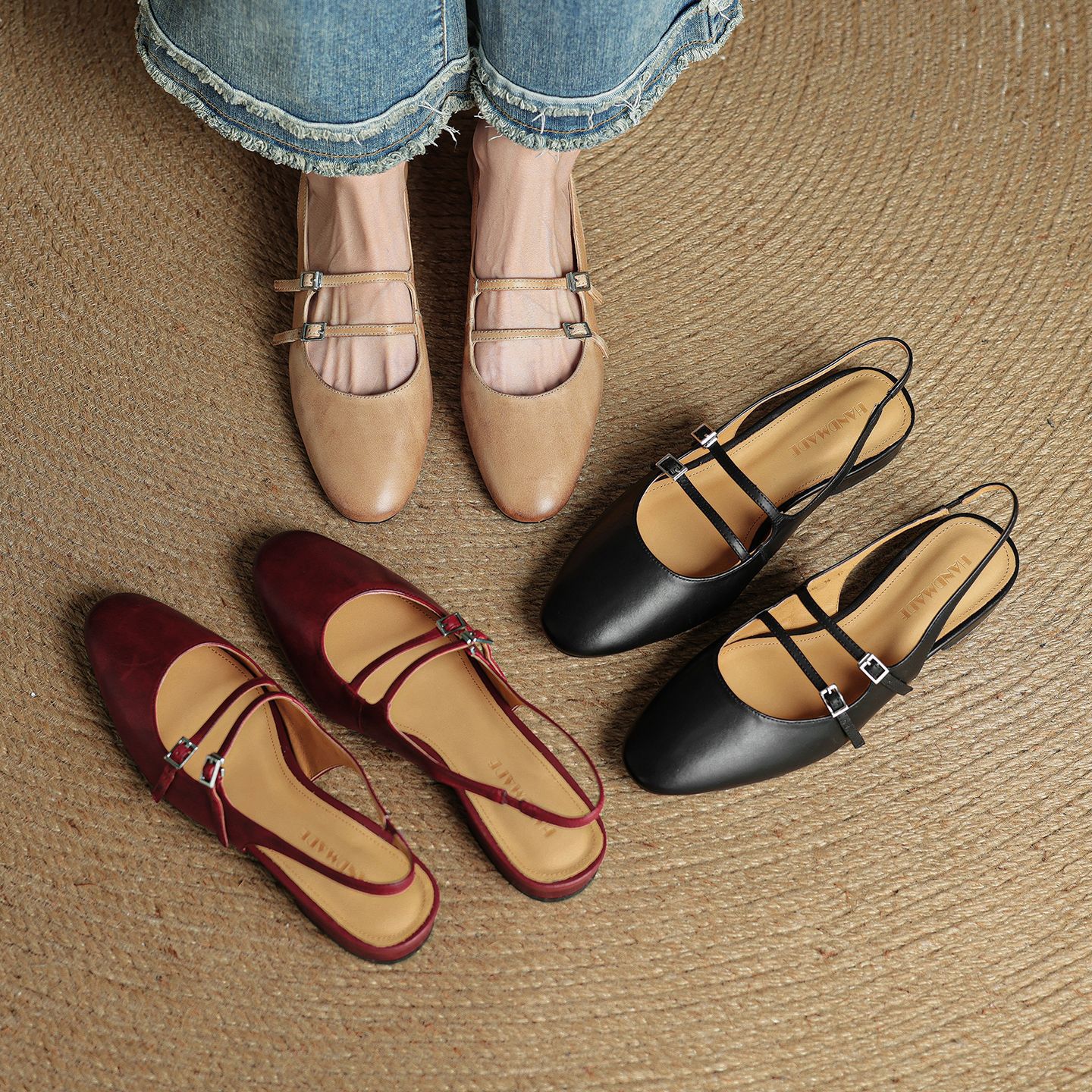 New Womens Flat Sandals With A Soft Sole And A Single Strap 